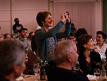 Altgemeinderätin Teuscher fotografiert aus dem Zuschauerraum