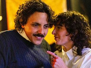 Zwei Stadtratsmitglieder im Gespräch