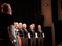 Jodlerklub Lorraine-Breitenrain von der Bühnen-Seite aufgenommen